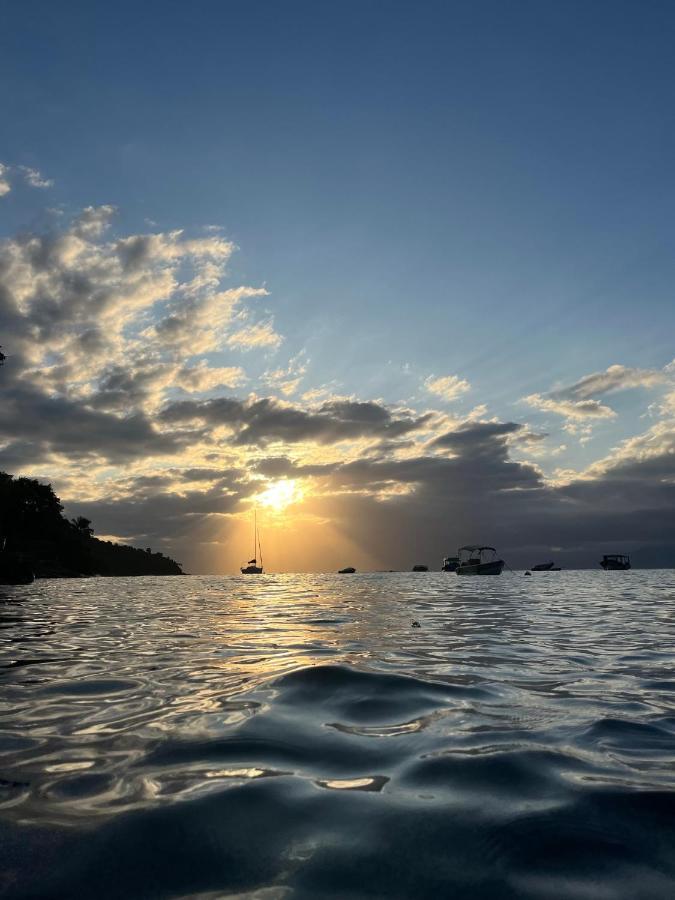 Pousada Conves - Ilha Grande Praia de Araçatiba Dış mekan fotoğraf